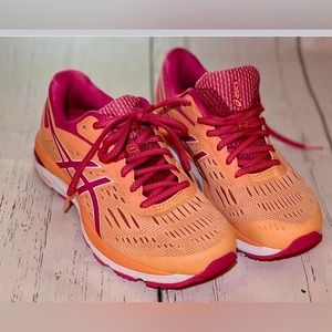 ASICS sneakers 🧡💖